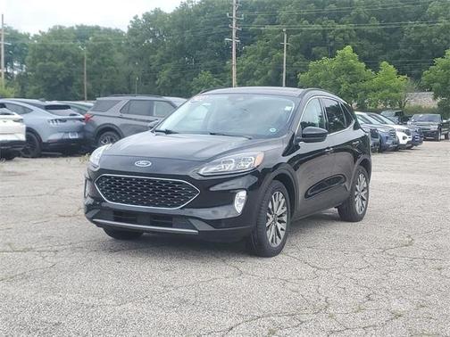 2022 Ford Escape Titanium