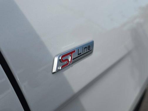 White Metallic 2024 Ford Edge ST Line