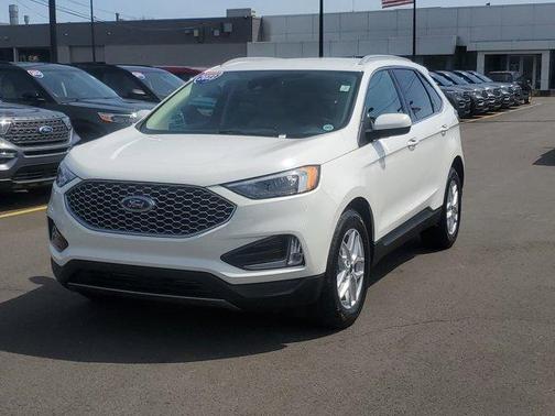 White Metallic 2023 Ford Edge SEL