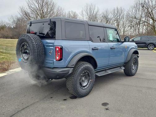 Azure Gray Metallic 2025 Ford Bronco Badlands