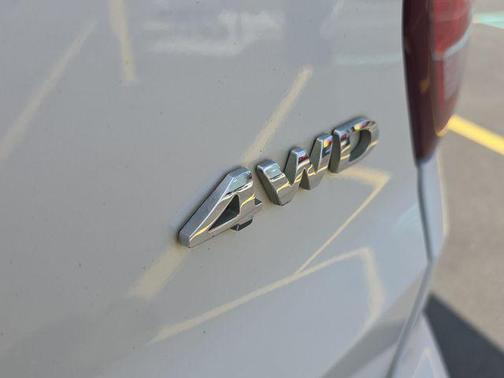 White Platinum Clearcoat Metallic 2018 Ford Explorer Limited