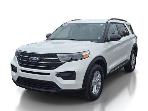 White Metallic 2023 Ford Explorer XLT