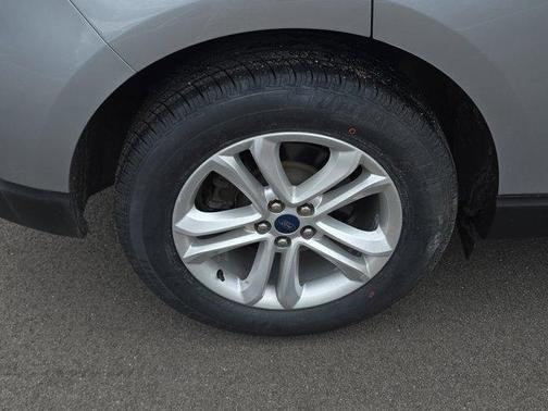 Silver Metallic 2020 Ford Edge SEL