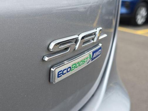 Silver Metallic 2020 Ford Edge SEL