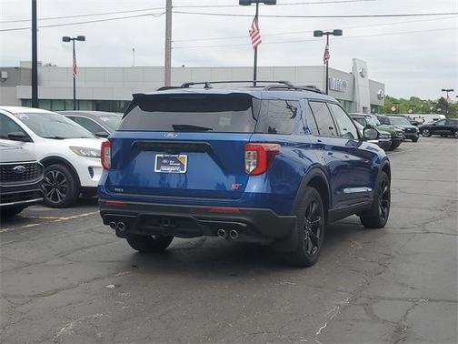 2022 Ford Explorer ST