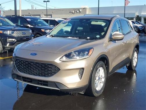 2020 Ford Escape SE