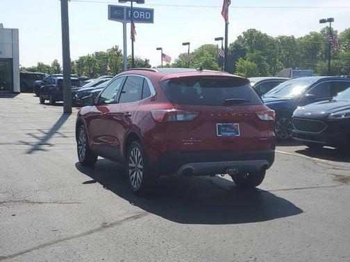 2022 Ford Escape Titanium