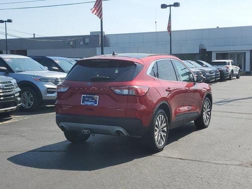 2022 Ford Escape Titanium