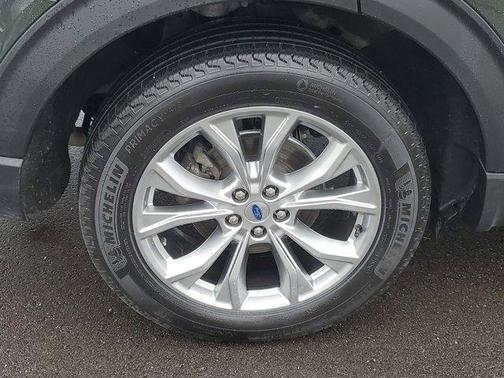 Forged Green Metallic 2024 Ford Explorer XLT