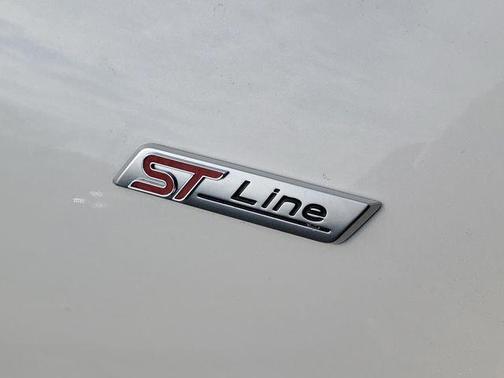 2023 Ford Escape ST-Line Elite