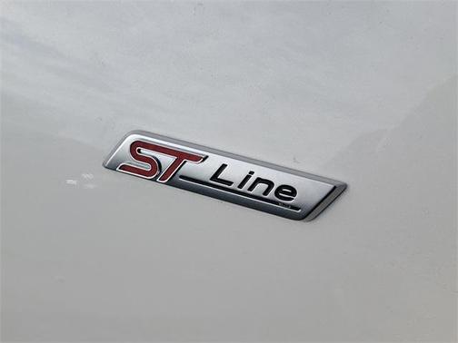 2023 Ford Escape ST-Line Elite