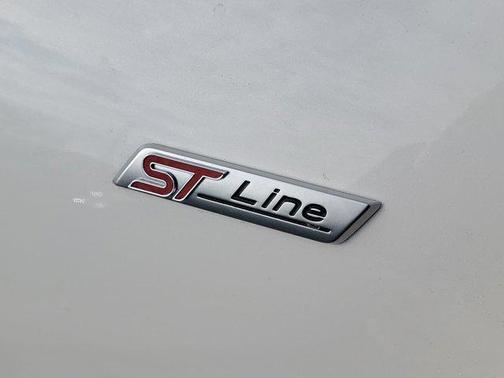 2023 Ford Escape ST-Line Elite