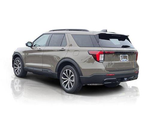 Gray 2027 Ford Explorer ST-Line