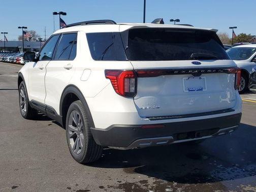 White Metallic 2026 Ford Explorer Active