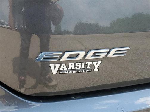 2020 Ford Edge SE