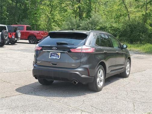 2020 Ford Edge SE