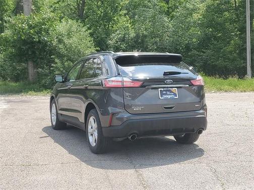2020 Ford Edge SE