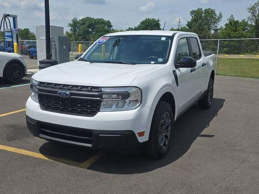 Oxford White 2024 Ford Maverick XLT