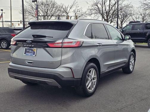 Iconic Silver Metallic 2023 Ford Edge SEL