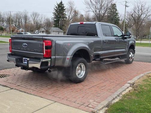 Gray Metallic 2025 Ford F-350 Lariat Super Duty