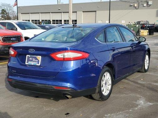 2016 Ford Fusion S