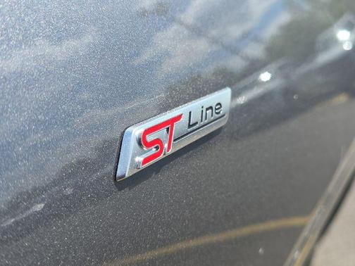 Gray Metallic 2024 Ford Escape ST-Line Select