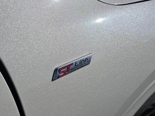 2026 Ford Escape ST-Line Elite