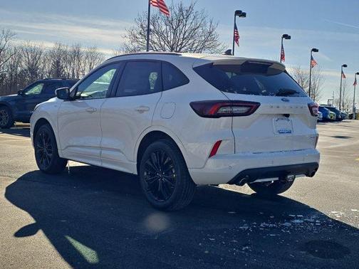 2026 Ford Escape ST-Line Elite