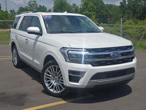 White Metallic 2024 Ford Expedition Limited