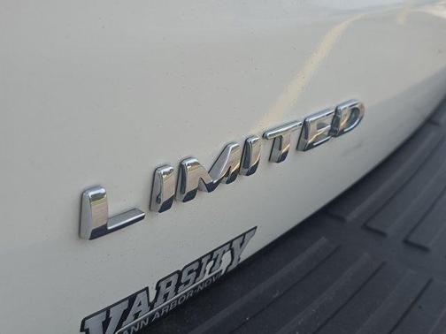 White Metallic 2024 Ford Expedition Limited