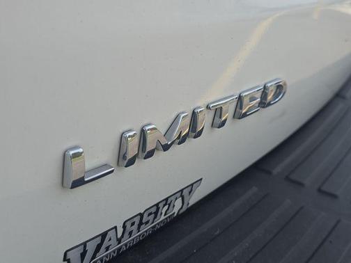 White Metallic 2024 Ford Expedition Limited