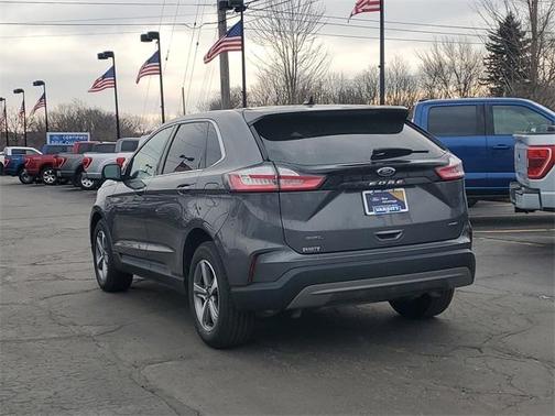 2022 Ford Edge SEL