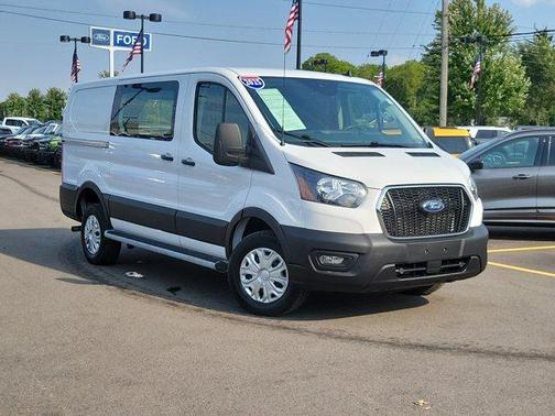 Oxford White 2025 Ford Transit-250 Base