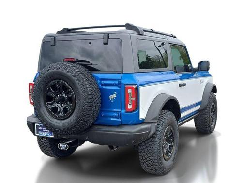 Blue Metallic 2022 Ford Bronco Badlands