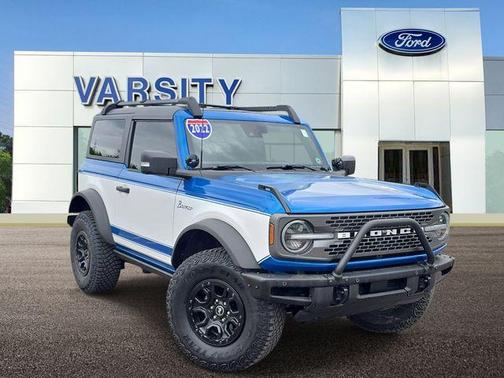 Blue Metallic 2022 Ford Bronco Badlands