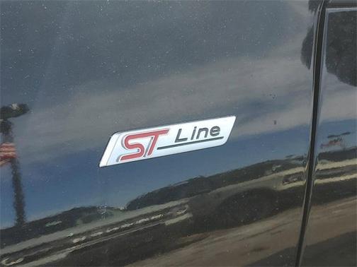 2025 Ford Escape ST-Line Elite