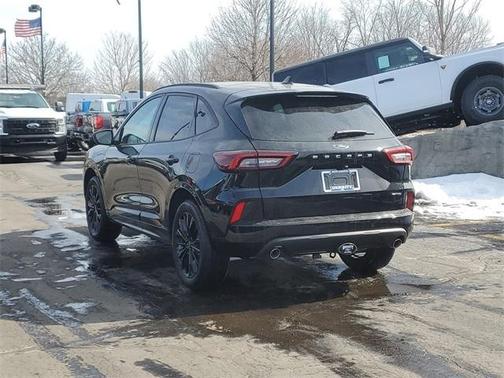 2025 Ford Escape ST-Line Elite