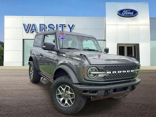 Gray Metallic 2022 Ford Bronco Badlands