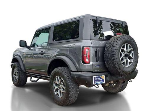 Gray Metallic 2022 Ford Bronco Badlands