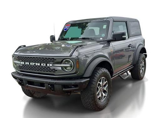 Gray Metallic 2022 Ford Bronco Badlands