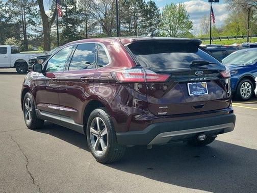 Burgundy 2023 Ford Edge SEL