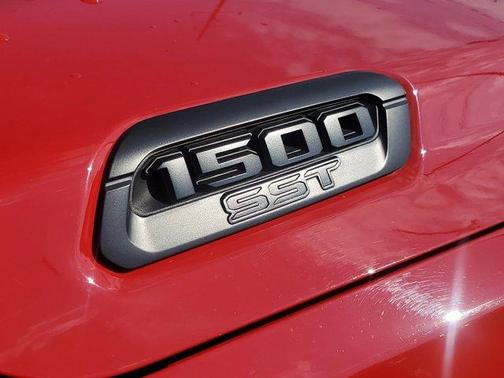 Flame Red Clearcoat 2025 RAM 1500 Big Horn/Lone Star