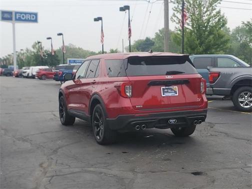 2022 Ford Explorer ST
