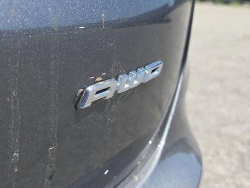 White Metallic 2020 Ford Edge SEL