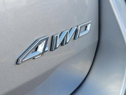 Silver Metallic 2021 Ford Explorer XLT