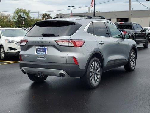 2022 Ford Escape Titanium