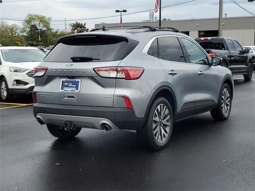 2022 Ford Escape Titanium