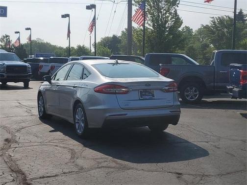 2020 Ford Fusion SE