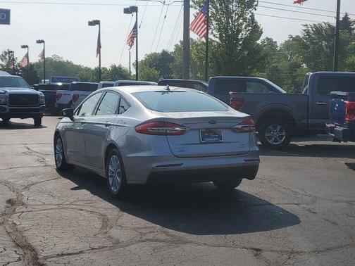 2020 Ford Fusion SE