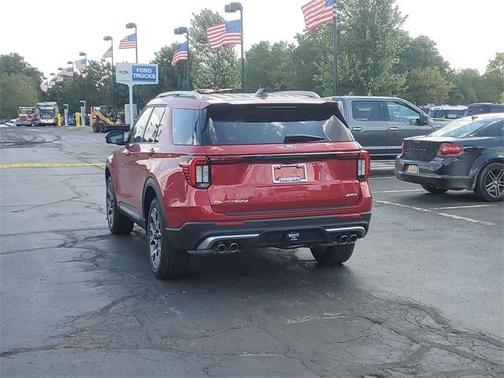2025 Ford Explorer Platinum